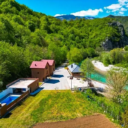 Modra Rijeka Aparthotel Glavaticevo